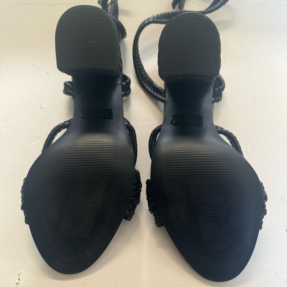 STEVE MADDEN - Block Heel Sandal - Picture 5 of 5